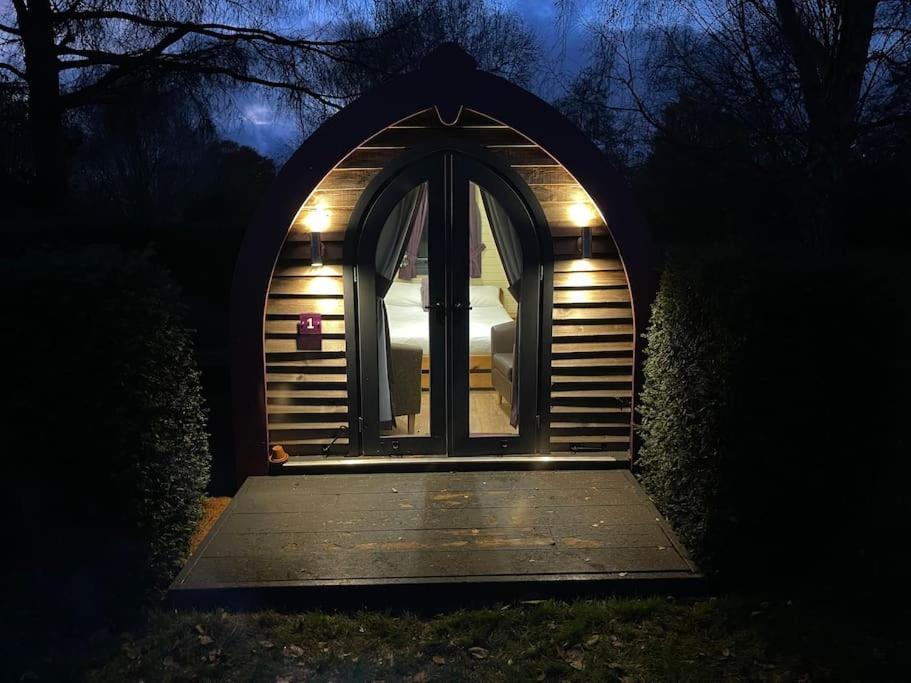 Belle Vista Glamping & Camping Йорк Екстериор снимка