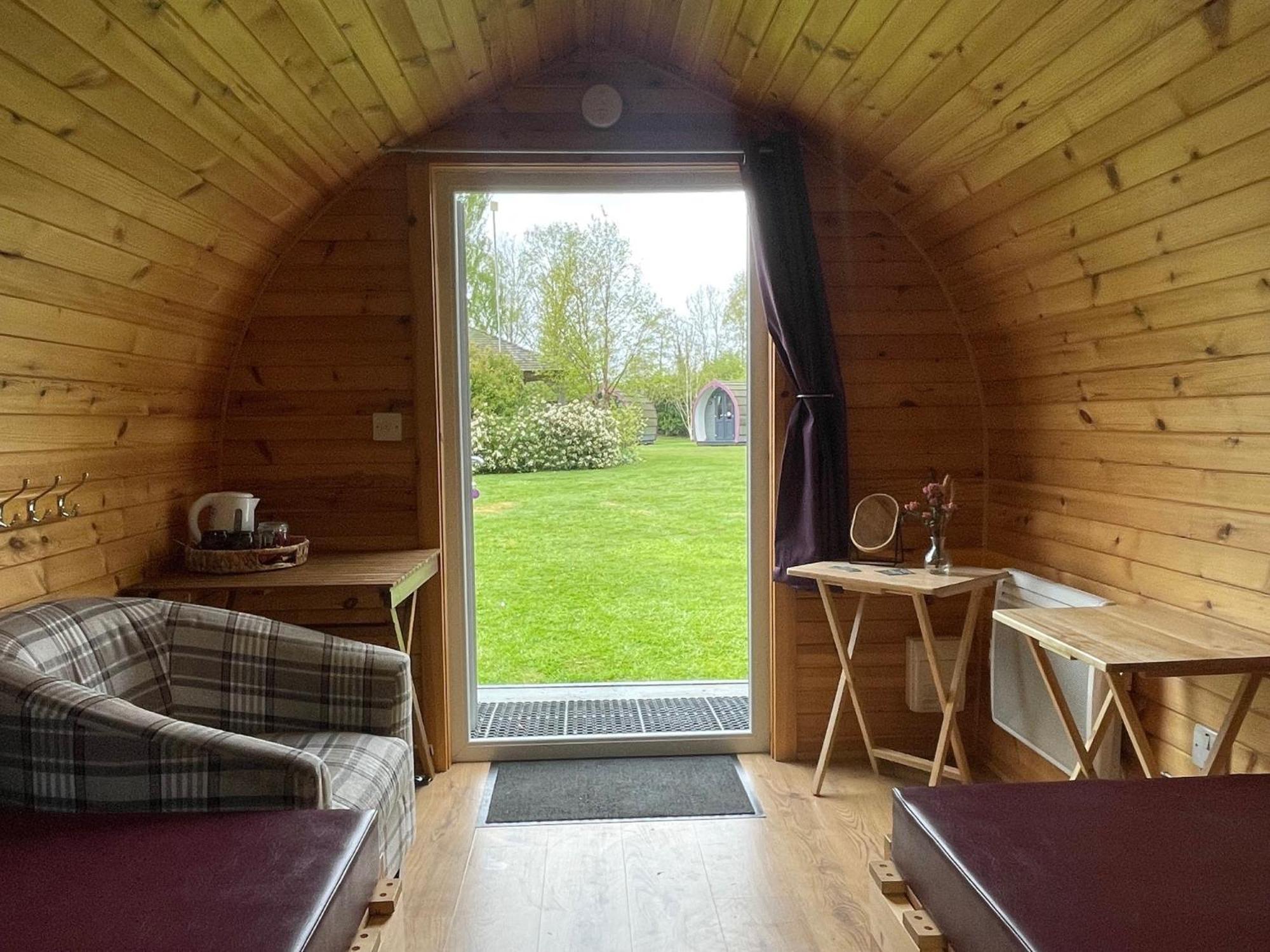 Belle Vista Glamping & Camping Йорк Екстериор снимка